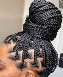Knotless braids hairstyle detail